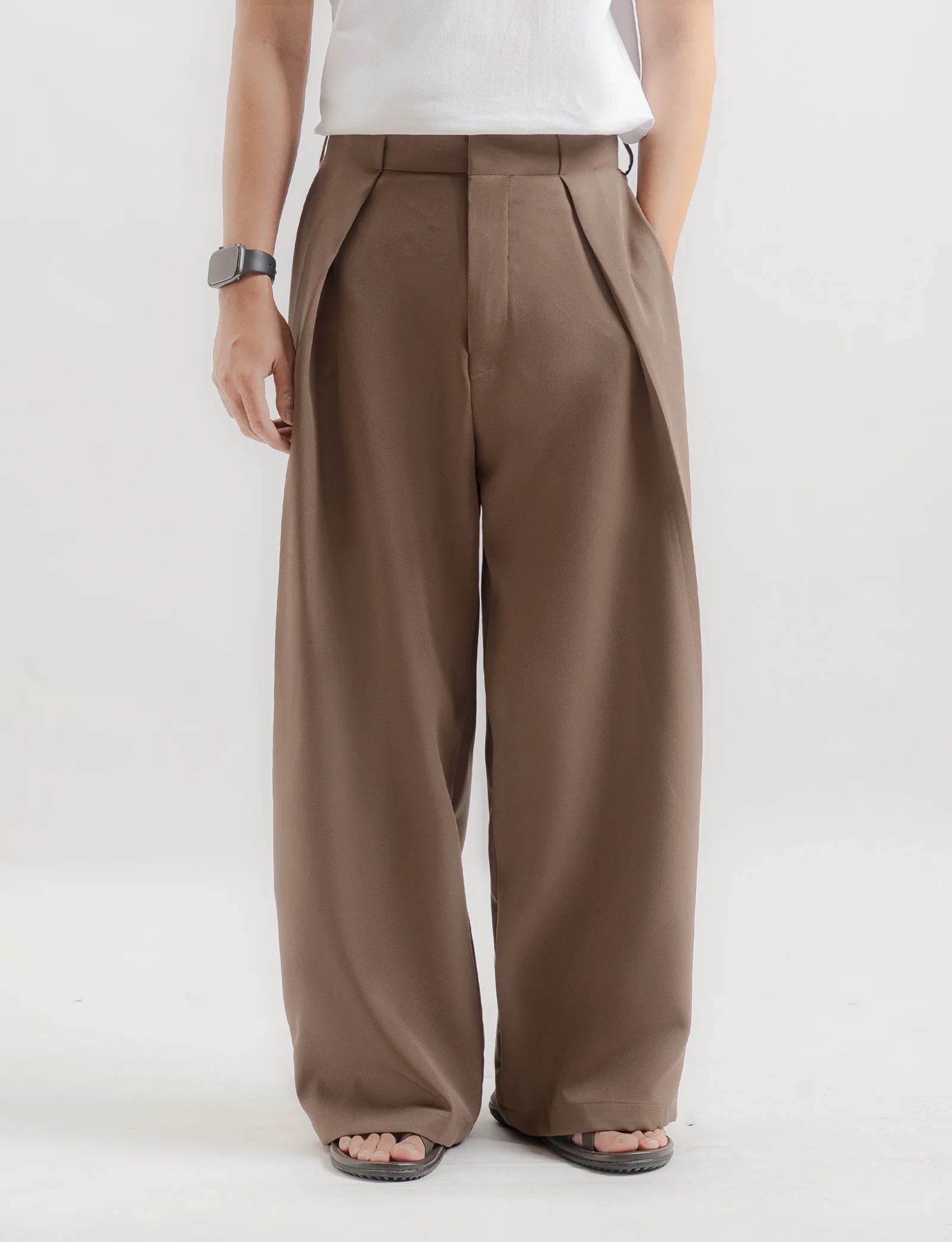 Milo Brown Neu Pleated Wide Pant
