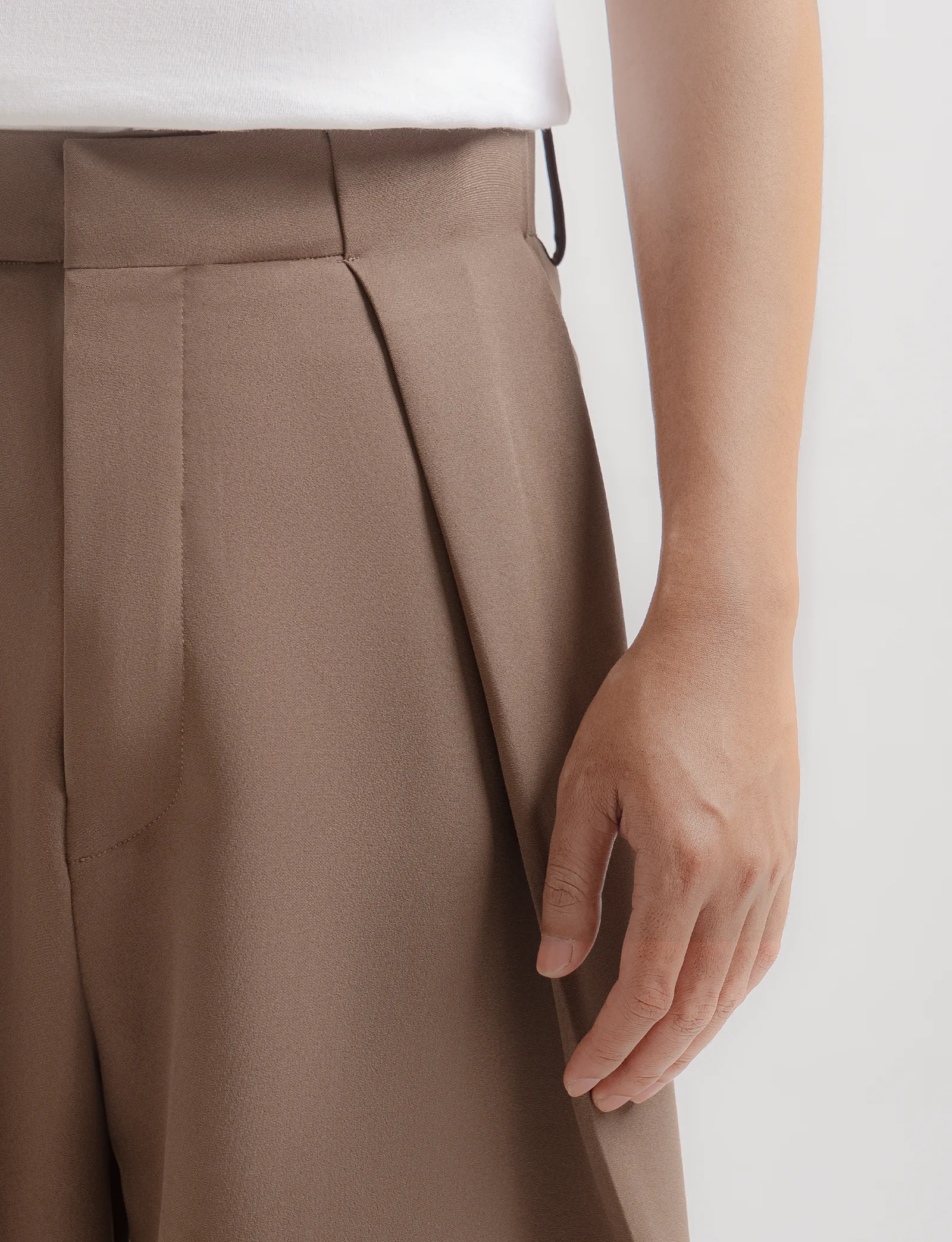 Milo Brown Neu Pleated Wide Pant