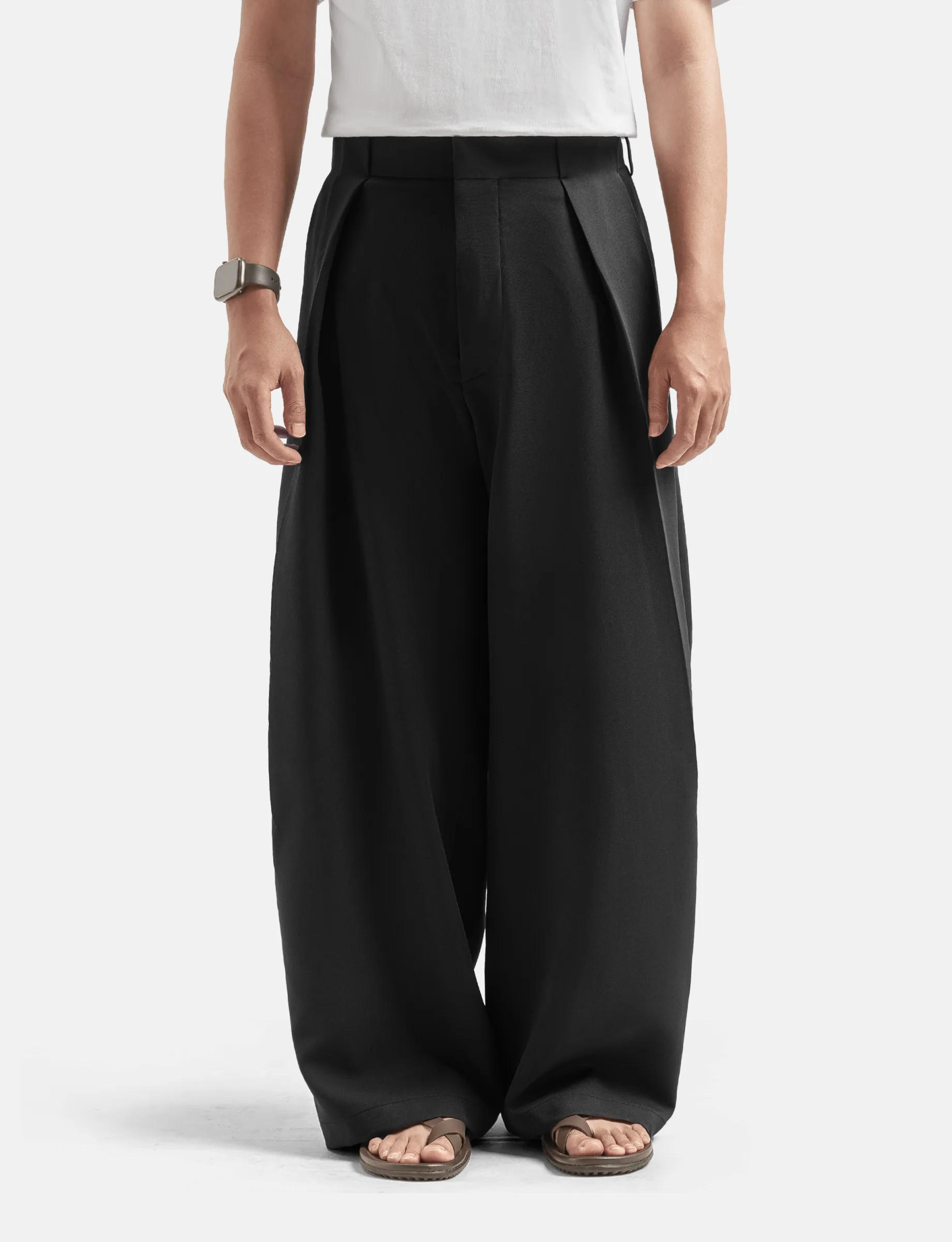 Black Neu Pleated Wide Pant