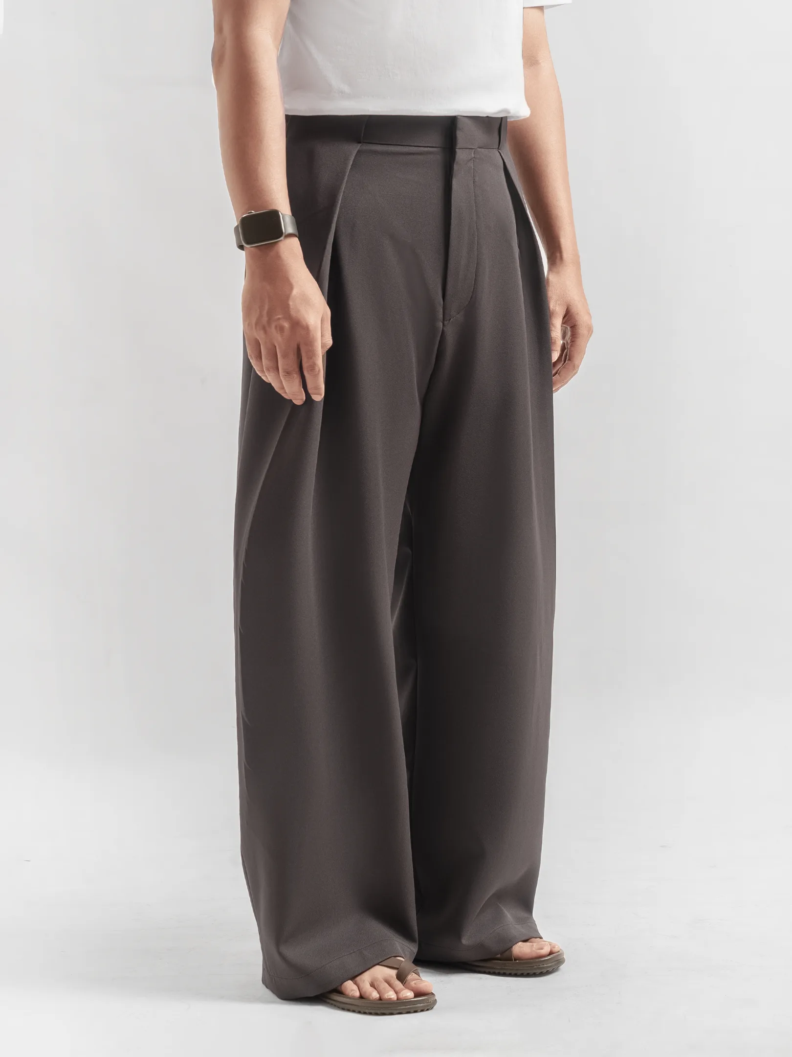 Black Brown Neu Pleated Wide Pant