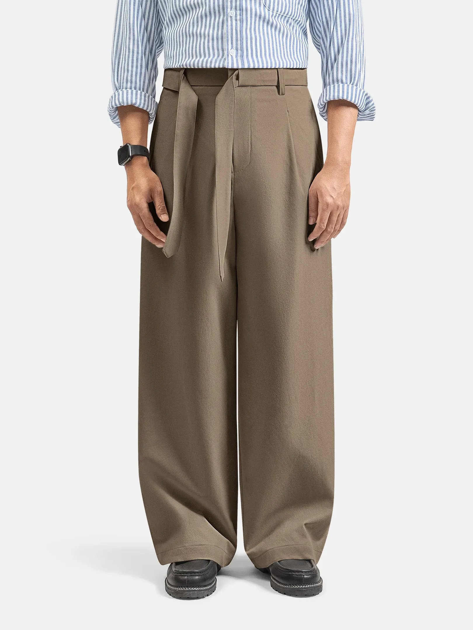 Mocca Ferro Pleated Wide Pant