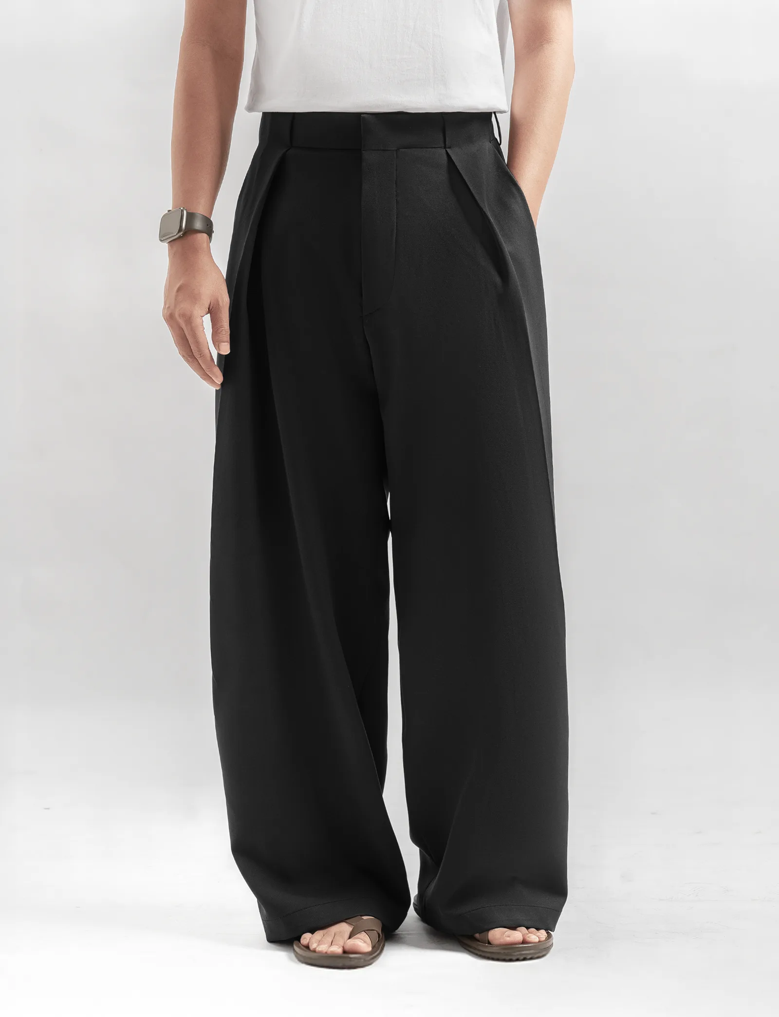 Black Neu Pleated Wide Pant