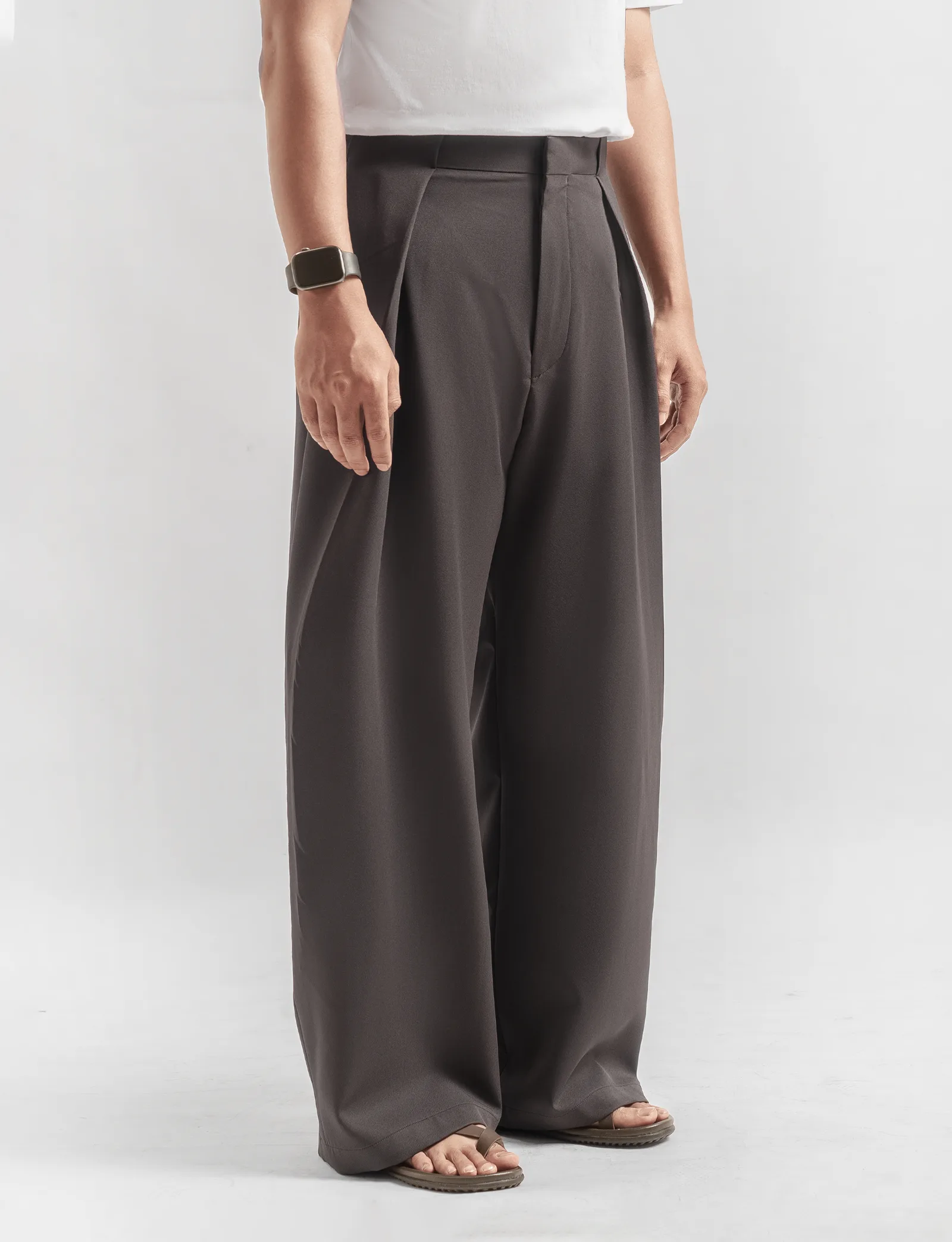 Black Brown Neu Pleated Wide Pant