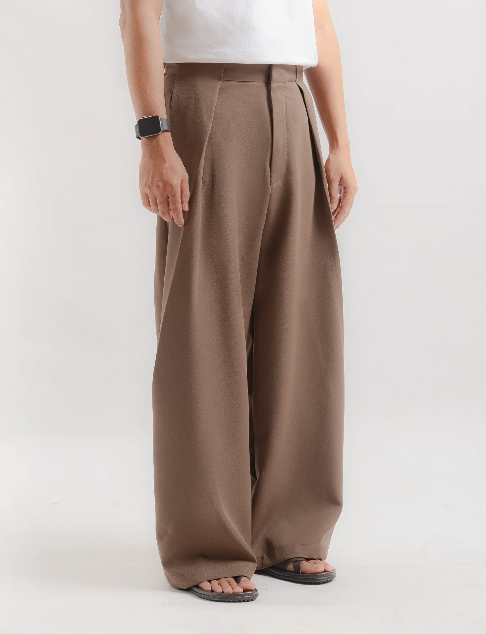 Milo Brown Neu Pleated Wide Pant